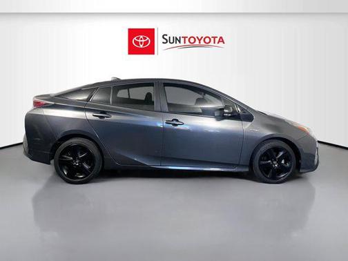 2017 Toyota Prius Four Touring