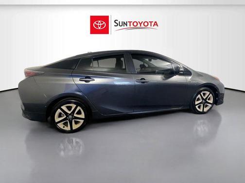 2017 Toyota Prius Four Touring