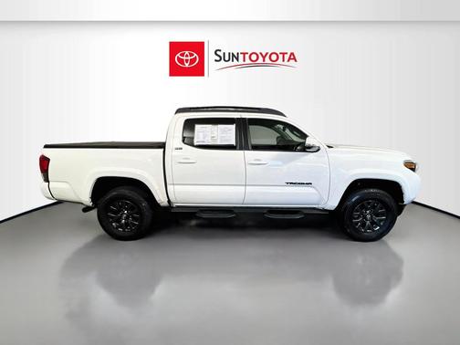 Ice Cap 2023 Toyota Tacoma SR5