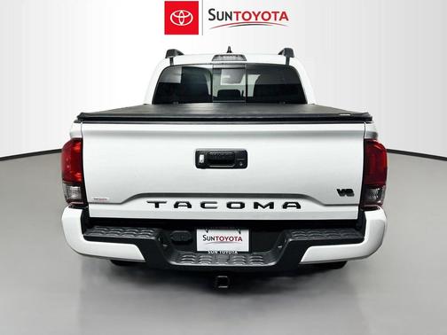 Ice Cap 2023 Toyota Tacoma SR5