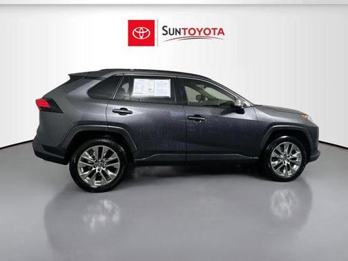 2020 Toyota RAV4 XLE Premium