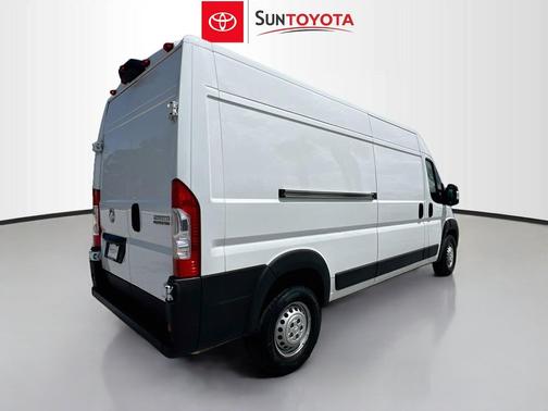 Bright White Clearcoat 2024 RAM ProMaster 2500 Tradesman