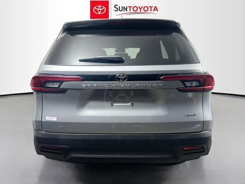 Celestial Silver Metallic 2026 Toyota Grand Highlander XLE