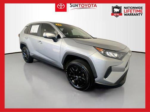 2022 Toyota RAV4 LE