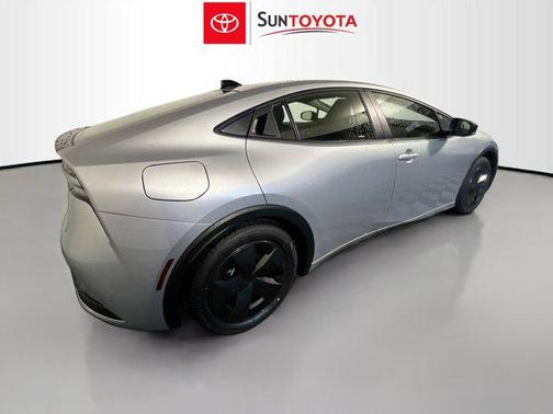 2026 Toyota Prius Plug-In Hybrid SE