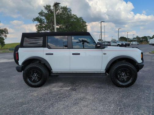 OXFORD WHITE 2024 Ford Bronco Wildtrak