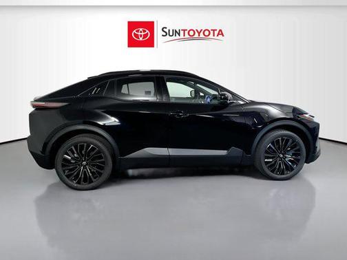 Midnight Black Metallic 2026 Toyota C-HR XSE