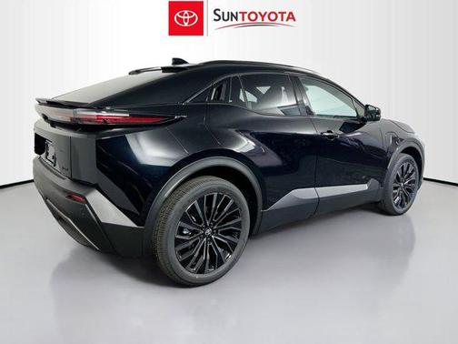 Midnight Black Metallic 2026 Toyota C-HR XSE