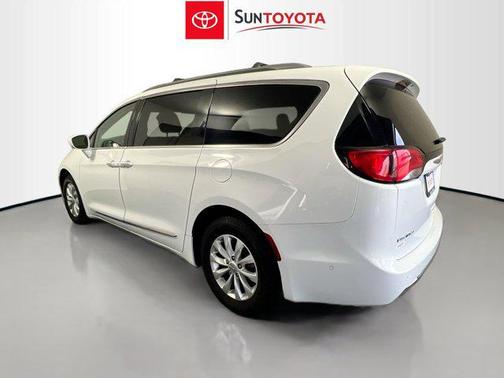 2018 Chrysler Pacifica Touring-L