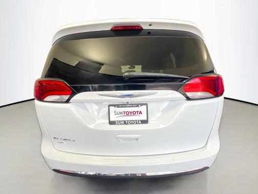 2018 Chrysler Pacifica Touring-L