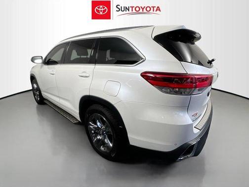 2019 Toyota Highlander Limited Platinum