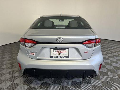 Classic Silver Metallic 2024 Toyota Corolla SE