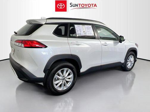 2024 Toyota Corolla Cross LE