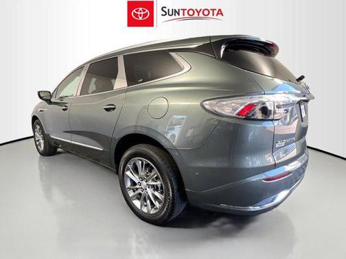 2022 Buick Enclave FWD Avenir