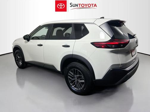Glacier White 2023 Nissan Rogue S
