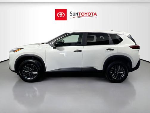 Glacier White 2023 Nissan Rogue S