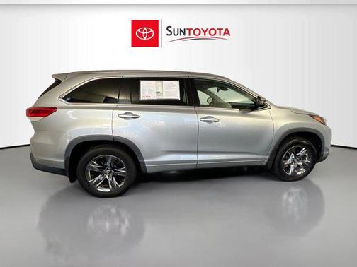 2019 Toyota Highlander Limited Platinum