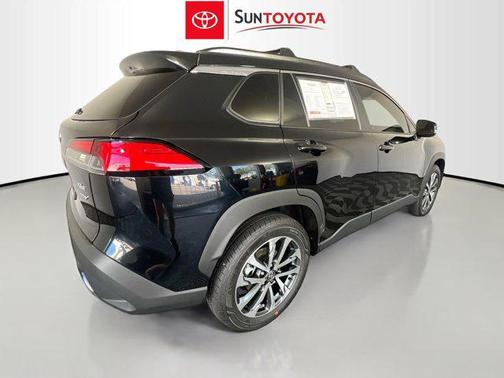 2025 Toyota Corolla Cross XLE