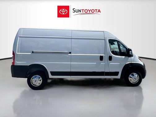Bright White Clearcoat 2025 RAM ProMaster 2500 Tradesman