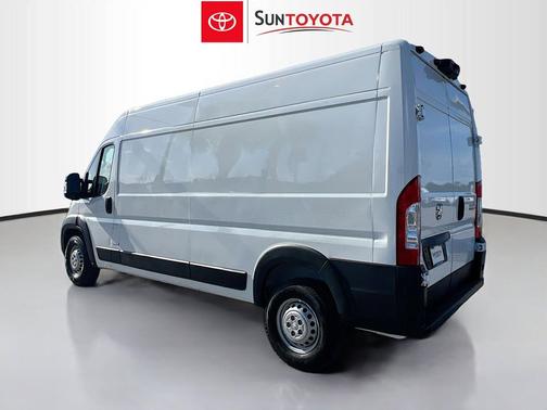 Bright White Clearcoat 2025 RAM ProMaster 2500 Tradesman