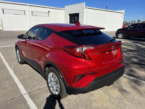 2020 Toyota C-HR LE