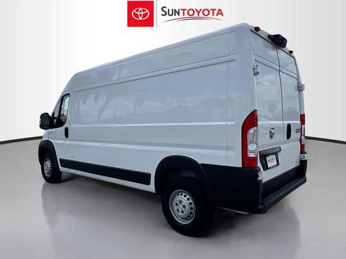 Bright White Clearcoat 2025 RAM ProMaster 2500 Tradesman