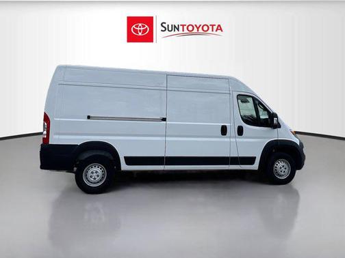 Bright White Clearcoat 2025 RAM ProMaster 2500 Tradesman