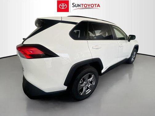 2025 Toyota RAV4 Hybrid SE