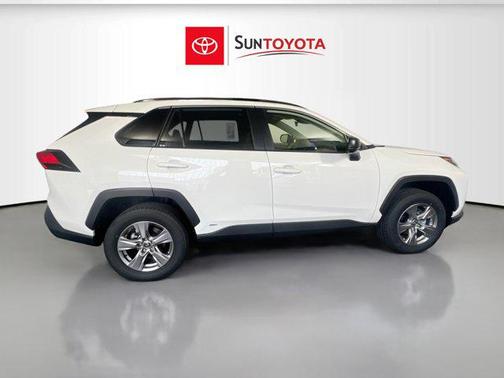2025 Toyota RAV4 Hybrid SE