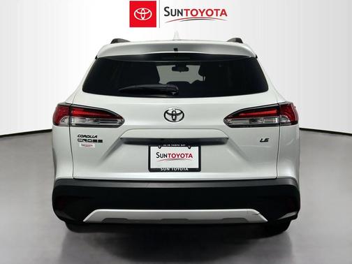 Wind Chill Pearl 2022 Toyota Corolla Cross LE