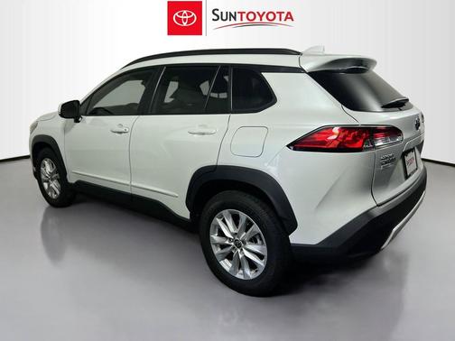 Wind Chill Pearl 2022 Toyota Corolla Cross LE