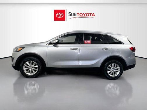 Sparkling Silver 2018 Kia Sorento LX