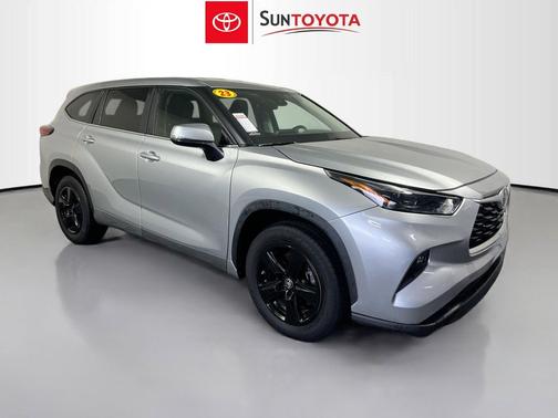 Celestial Silver Metallic 2023 Toyota Highlander LE