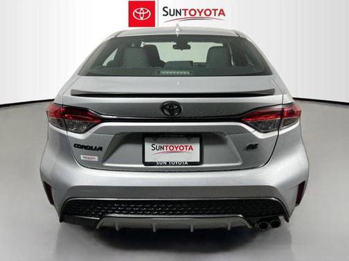 Classic Silver Metallic 2021 Toyota Corolla SE