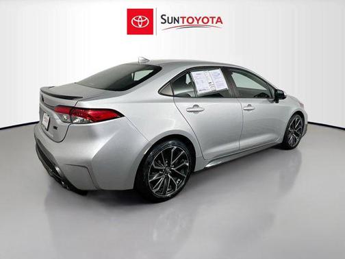 Classic Silver Metallic 2021 Toyota Corolla SE
