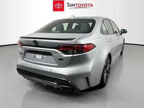Classic Silver Metallic 2021 Toyota Corolla SE