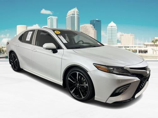 Wind Chill Pearl 2018 Toyota Camry XSE