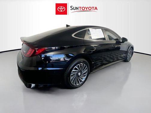 2023 Hyundai SONATA Hybrid Limited