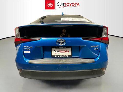 2022 Toyota Prius XLE