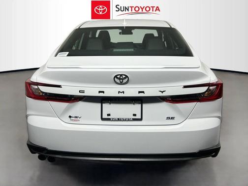 Ice Cap 2026 Toyota Camry SE
