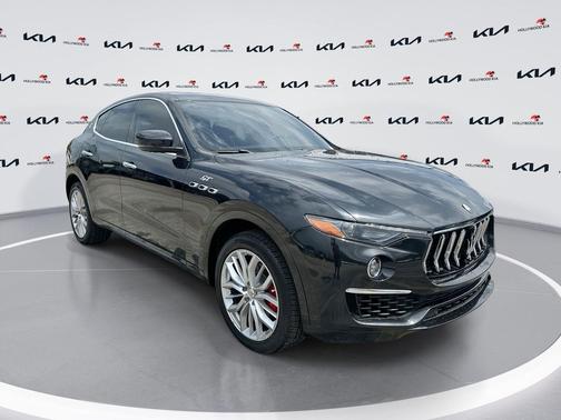 Nero Ribelle Metallic 2022 Maserati Levante GT