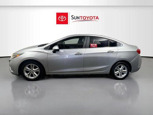 Silver Ice Metallic 2017 Chevrolet Cruze LT