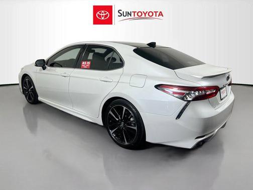 Wind Chill Pearl 2019 Toyota Camry XSE