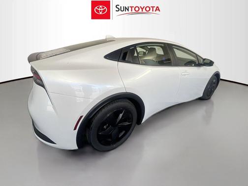 Wind Chill Pearl 2025 Toyota Prius LE