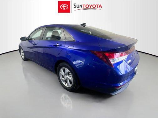 2023 Hyundai ELANTRA SE