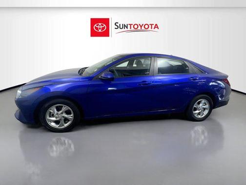 2023 Hyundai ELANTRA SE