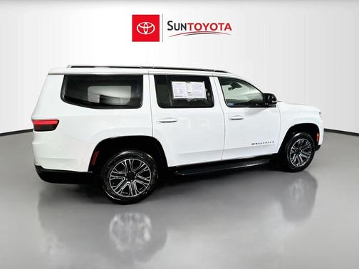 Bright White Clearcoat 2024 Jeep Wagoneer Series II 4x2