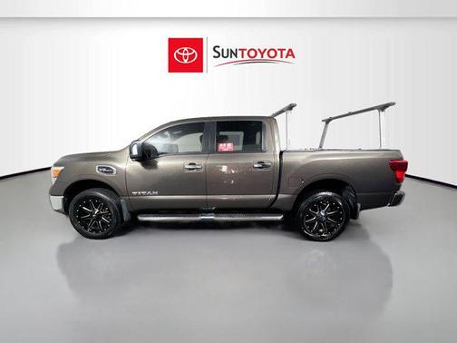 2017 Nissan Titan SV
