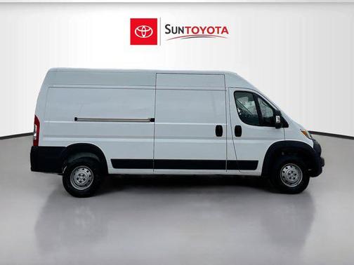 Bright White Clearcoat 2023 RAM ProMaster 2500 High Roof
