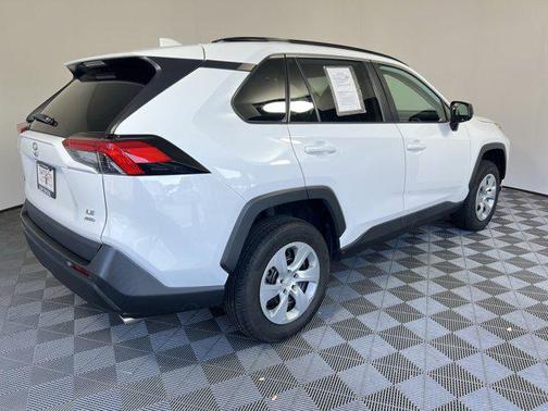 2021 Toyota RAV4 LE